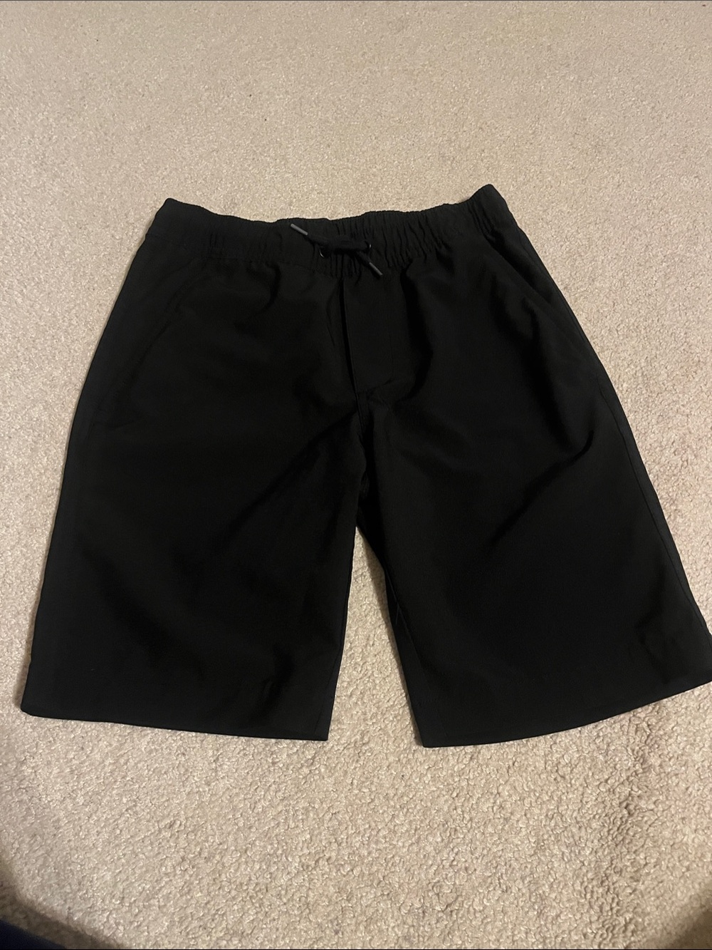 Izod drawstring shorts
